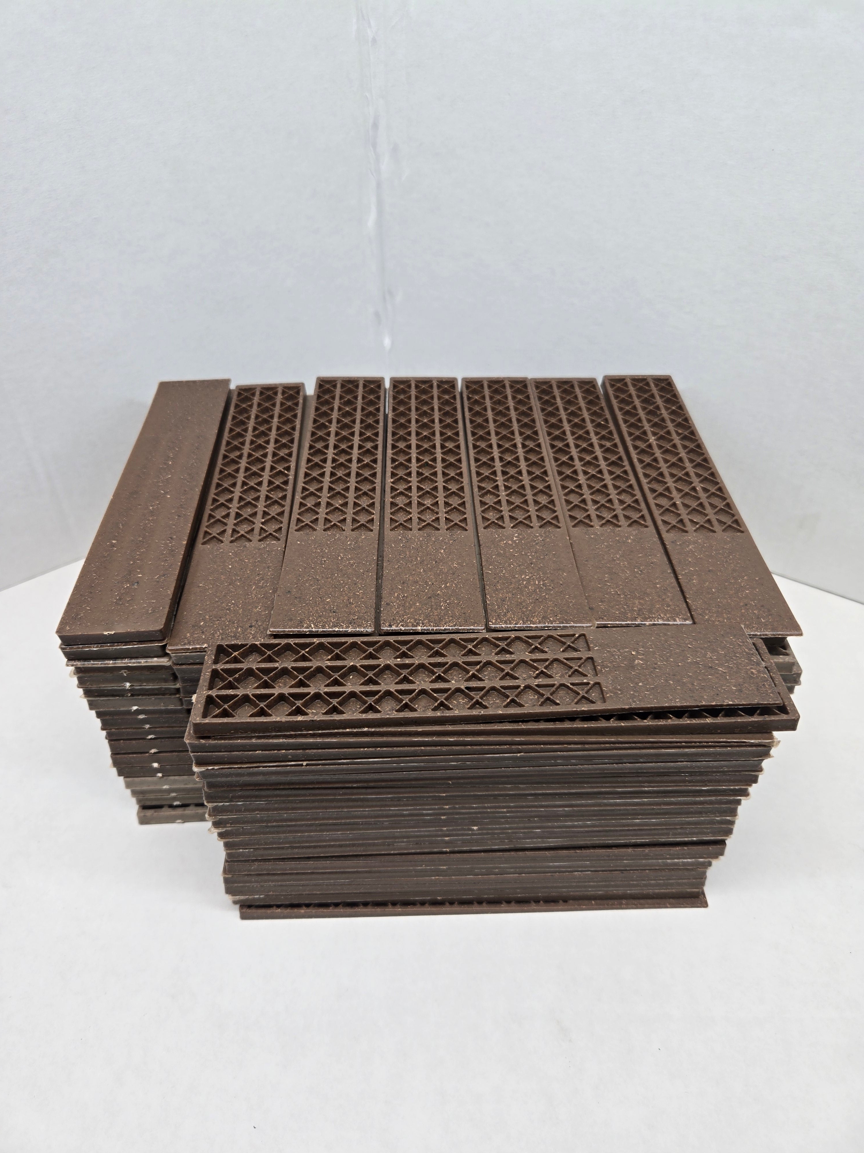 Shims, Composite Wood Shims for Leveling and Spacing, 240-Pack, Moisture-Resistant